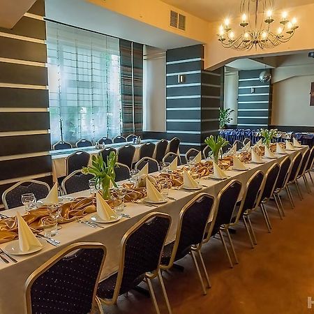 Hotel 212 วอร์ซอ ภายนอก รูปภาพ