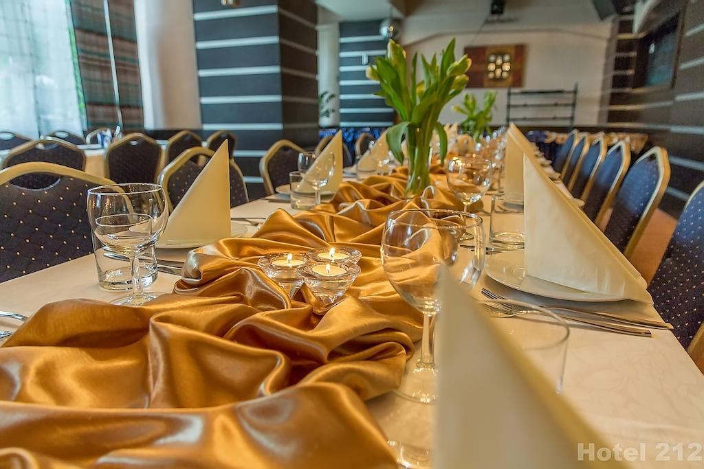 Hotel 212 วอร์ซอ ภายนอก รูปภาพ