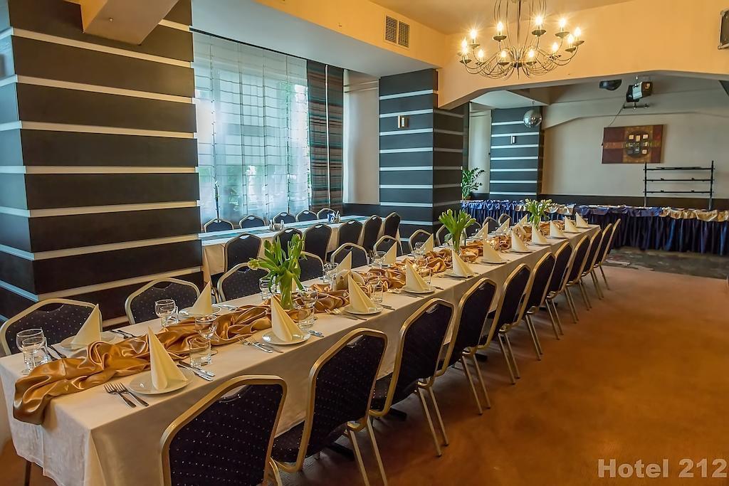 Hotel 212 วอร์ซอ ภายนอก รูปภาพ