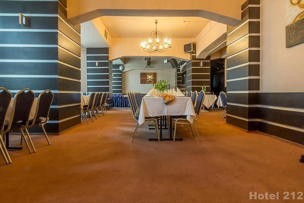 Hotel 212 วอร์ซอ ภายนอก รูปภาพ